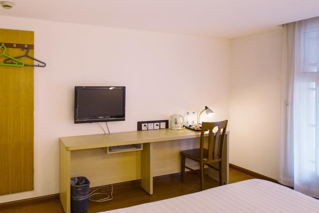 Motel Shanghai Hongqiao Beixinjing Metro Station Tianshan Road Exterior foto